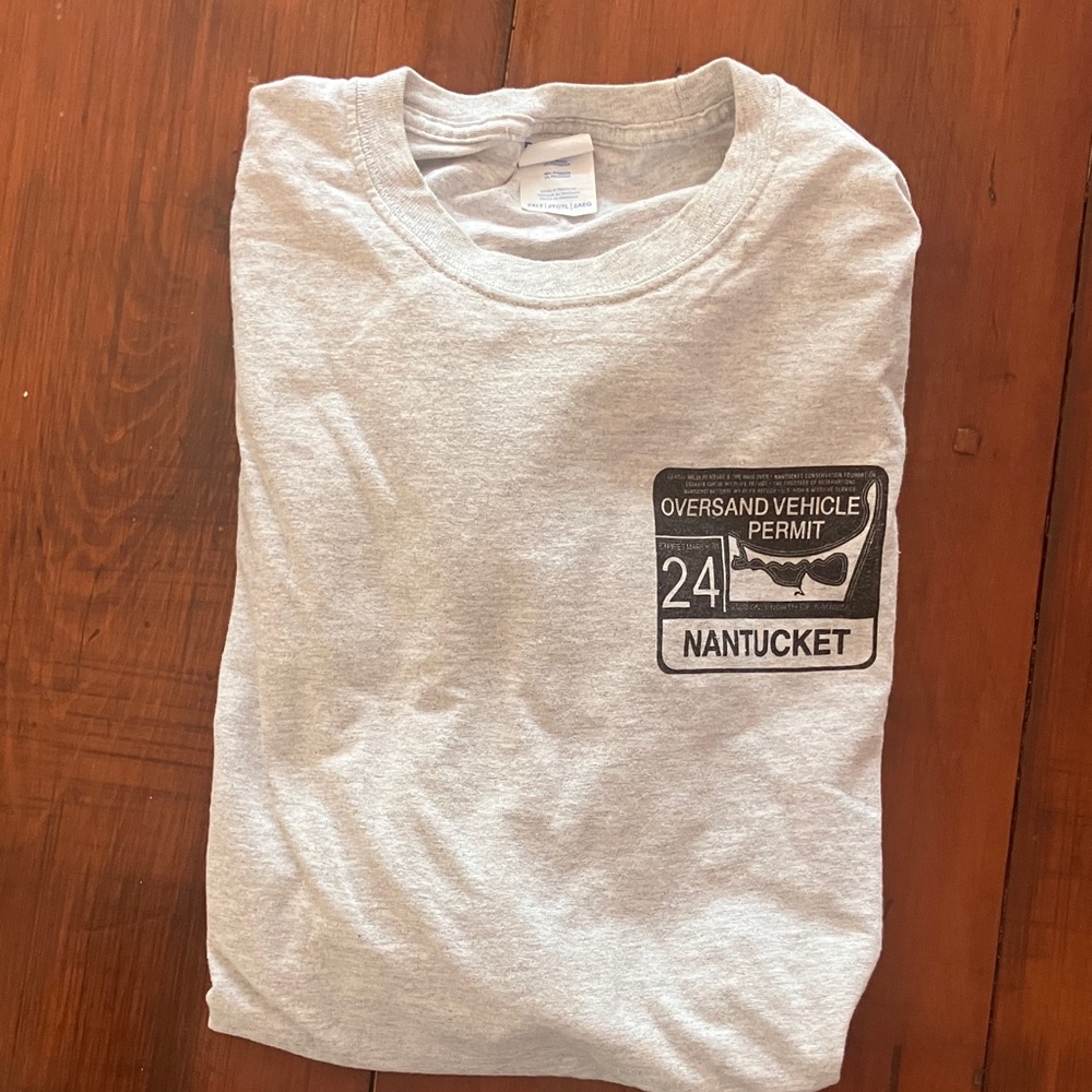 Van Heusen Gray Long Sleeve Tee with Nantucket Graphic